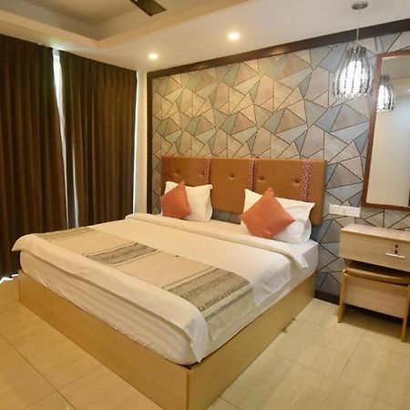 Nb Grand Hotel Hulhumale Exterior photo
