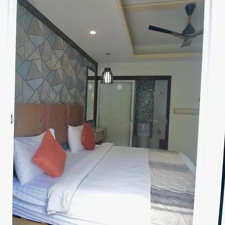 Nb Grand Hotel Hulhumale Exterior photo