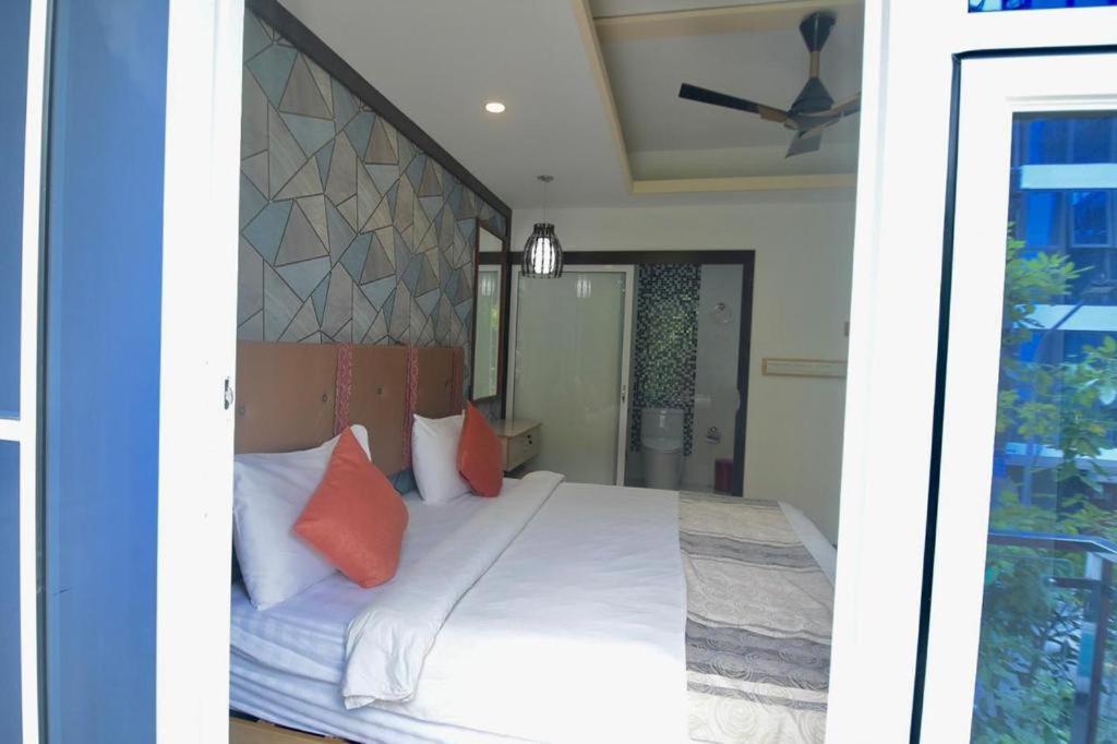 Nb Grand Hotel Hulhumale Exterior photo