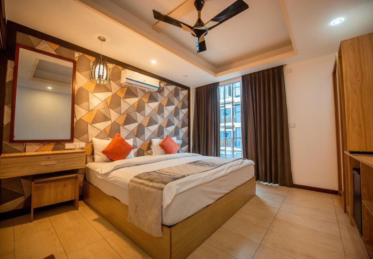 Nb Grand Hotel Hulhumale Exterior photo