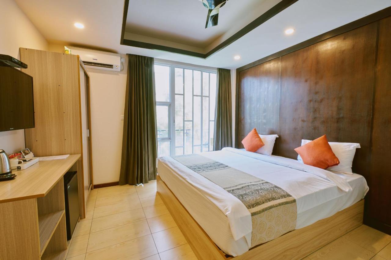 Nb Grand Hotel Hulhumale Exterior photo