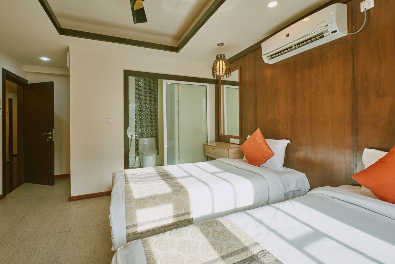 Nb Grand Hotel Hulhumale Exterior photo